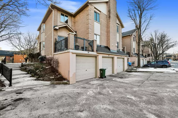 Hamilton, ON L9C 7L4,38 Elora DR #19