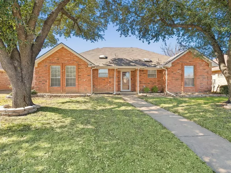 209 Douglas Drive, Wylie, TX 75098