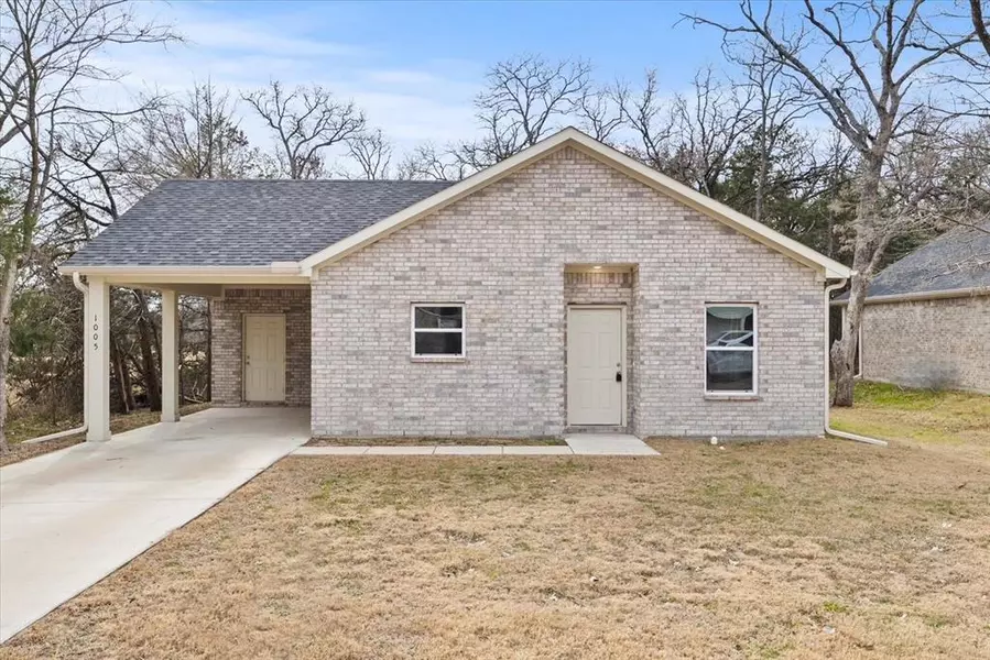 1005 Woodland Drive, West Tawakoni, TX 75474