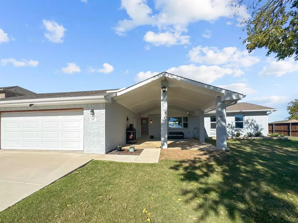 Lakewood Village, TX 75068,645 Woodcrest Lane