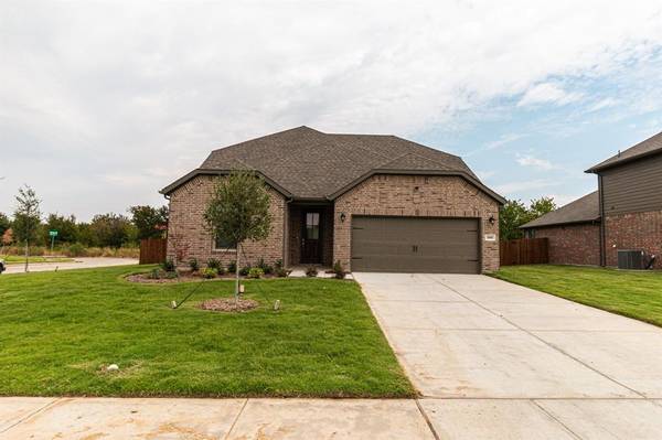 1000 Maple Way, Crowley, TX 76036