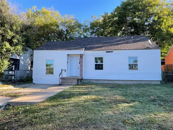 2305 Christine Avenue, Fort Worth, TX 76105