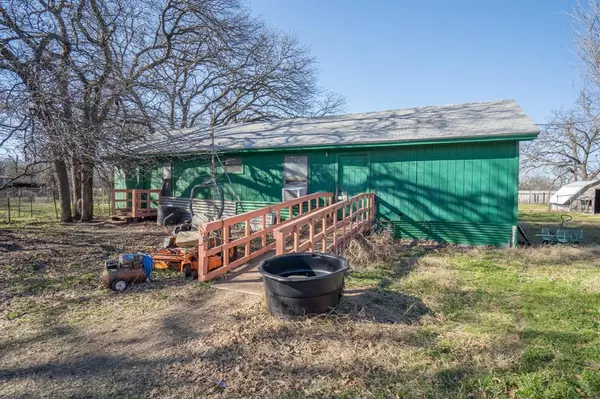 Azle, TX 76020,334 Briar Oaks Drive