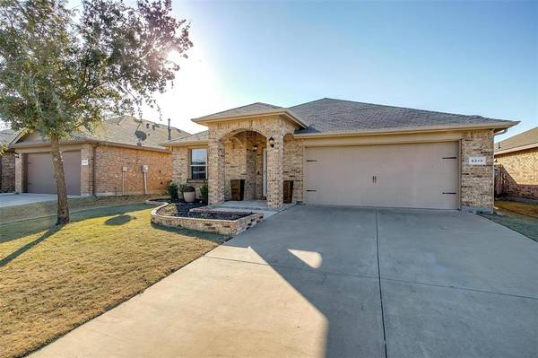 6349 Skipper Lane, Fort Worth, TX 76179