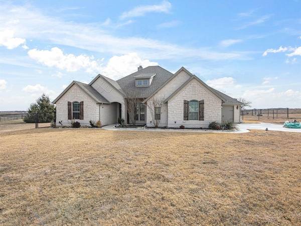 221 Lone Star Way, Godley, TX 76044