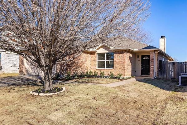 9824 Bragg Road, Fort Worth, TX 76177