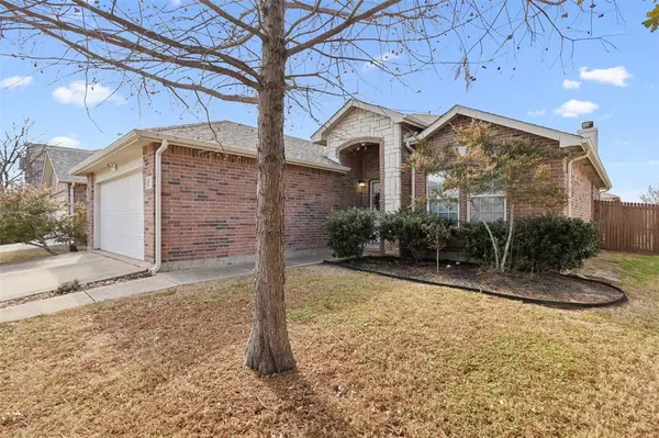 12709 Lost Prairie Drive, Fort Worth, TX 76244