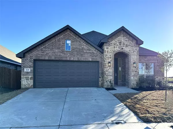 4549 Copper Point Drive, Fort Worth, TX 76036