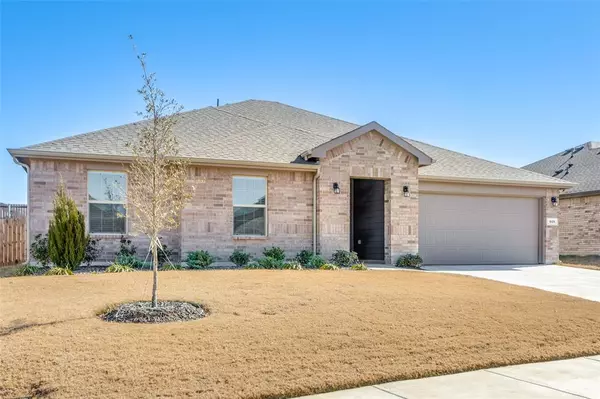 809 Alexandria Lane, Joshua, TX 76058