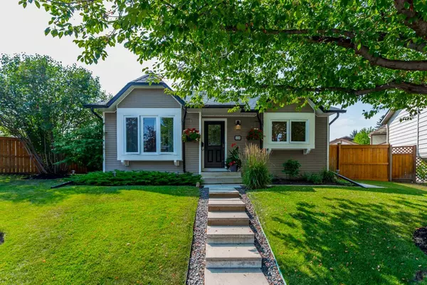 Calgary, AB T2Z 1R6,228 Mckerrell PL SE