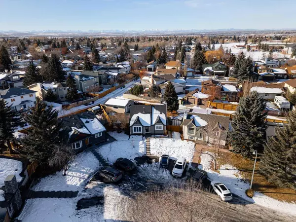 Calgary, AB T2Z 1R6,228 Mckerrell PL SE