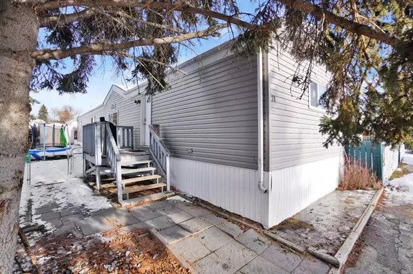 5411 50 ave #21, Rocky Mountain House, AB T4T 1L3