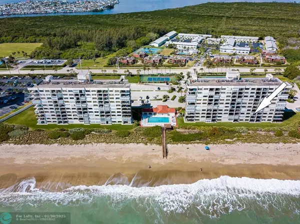 Jensen Beach, FL 34957,9400 S Ocean Dr  #303