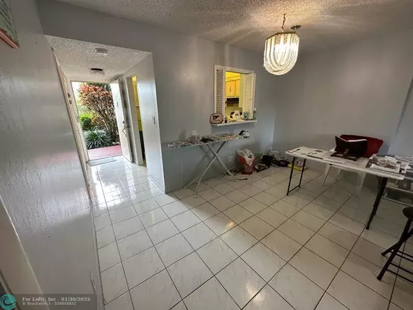 Plantation, FL 33317,406 NW 68 avenue  #116