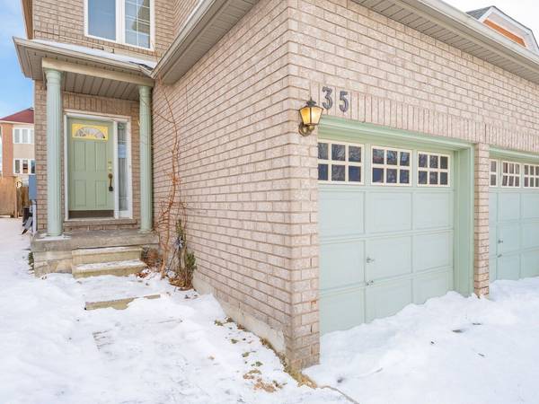 35 Formosa DR, York, ON L4S 1S6