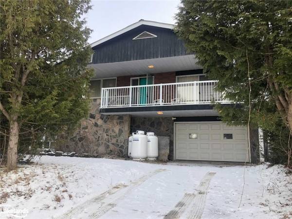 46 York ST, Haliburton, ON K0M 1S0