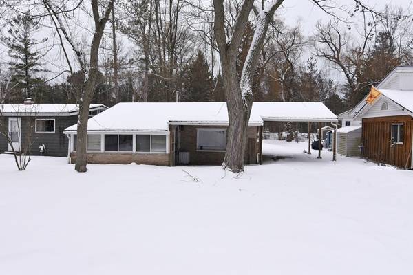 6324 London RD, Lambton Shores, ON N0N 1J1