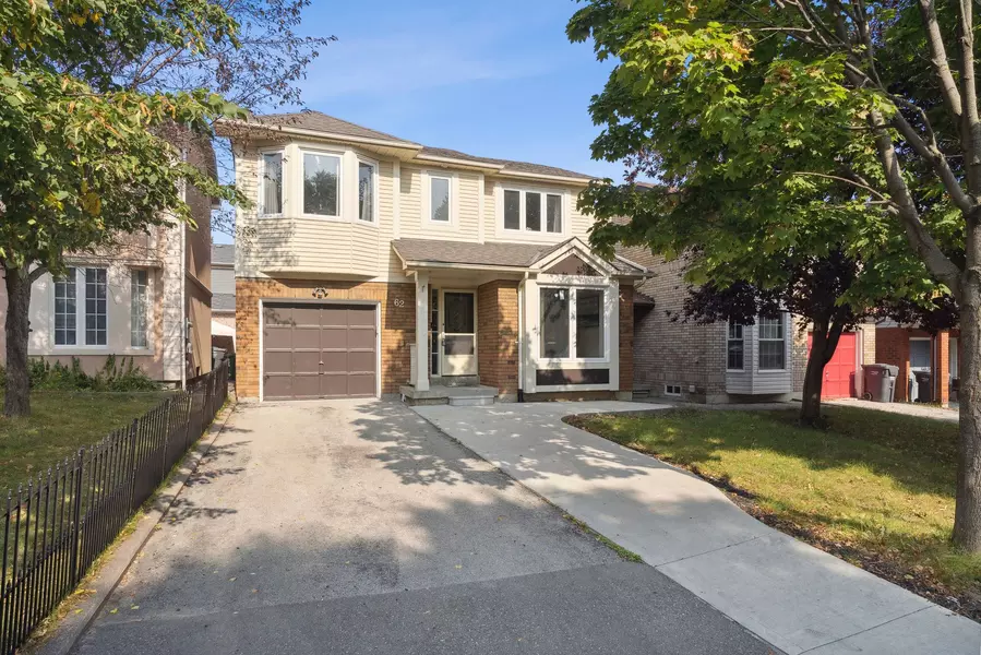 62 Stoneledge CIR, Brampton, ON L6R 1J7