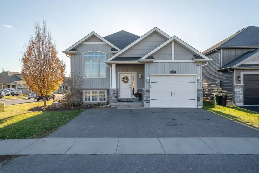 3 Walnut CRES, Hastings, ON K8N 0E4