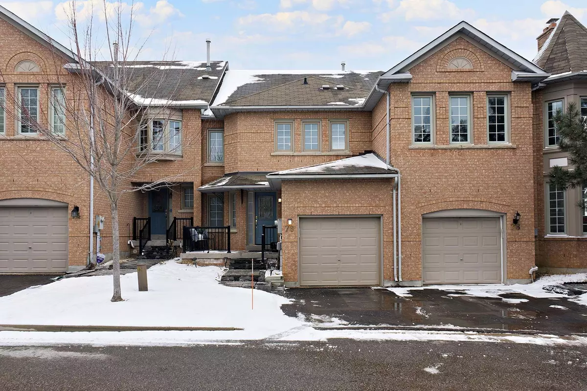 Vaughan, ON L4J 8A6,76 Alameda CIR #18