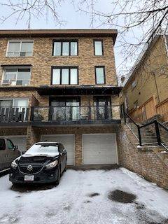 221 Kenilworth AVE, Toronto E02, ON M4L 3S7