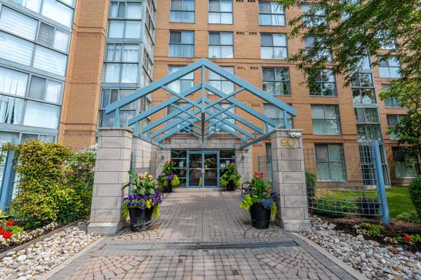 90 Dale AVE #403, Toronto E08, ON M1J 3N4