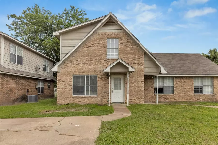 526 Glen Cove Street #526-528, Seagoville, TX 75159