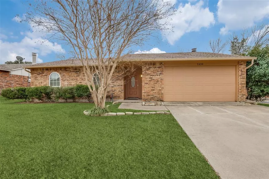 7430 Sandhurst Lane N, North Richland Hills, TX 76182