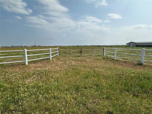 24370 E 1006 Road, Weatherford, OK 73096