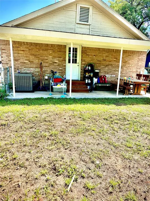 Coleman, TX 76834,512 S Nueces Street