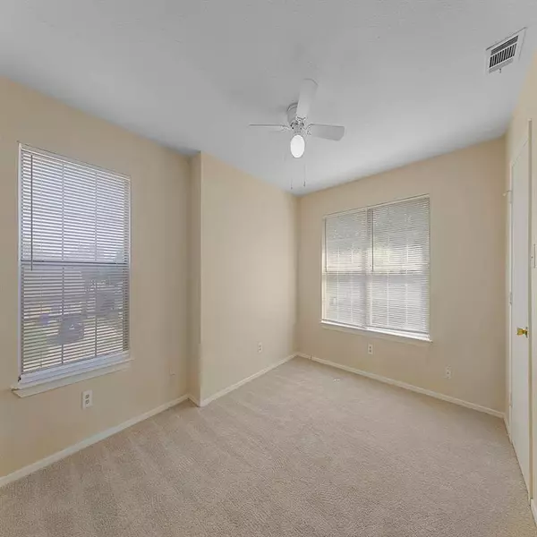 Seagoville, TX 75159,525 Glen Cove Street #525-527