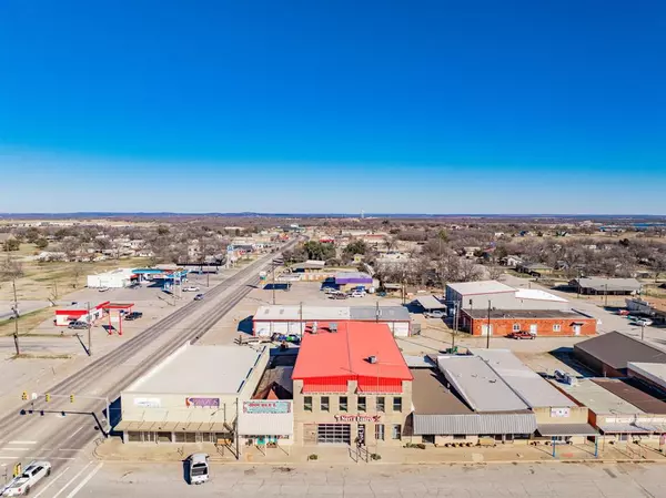 Jacksboro, TX 76458,111 E Archer St