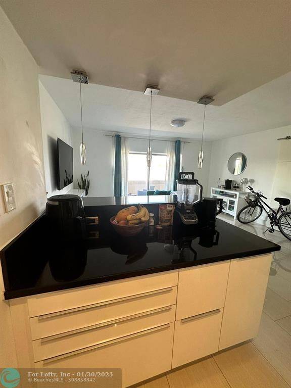 Miami Beach, FL 33141,8400 Byron Ave  #3D