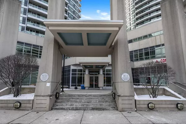 Peel, ON L5B 4M2,33 Elm DR #509