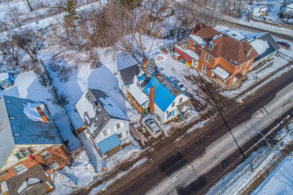 Renfrew, ON K8A 5P1,475 Pembroke ST W