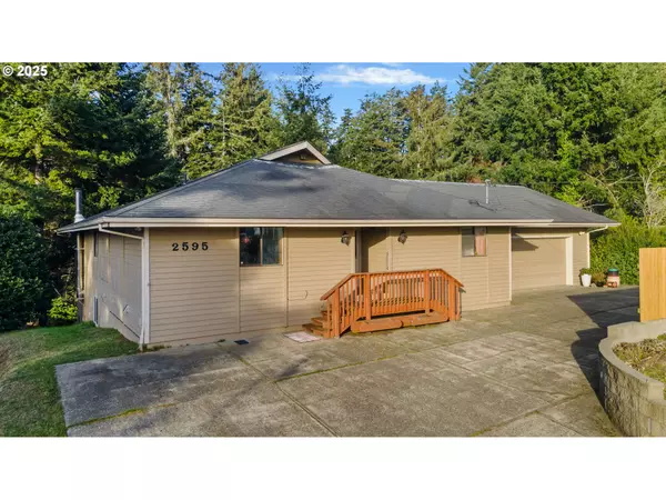 2595 BRUSSELLS ST, North Bend, OR 97459