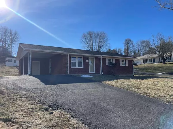 349 Kenbrook Dr, Galax, VA 24333