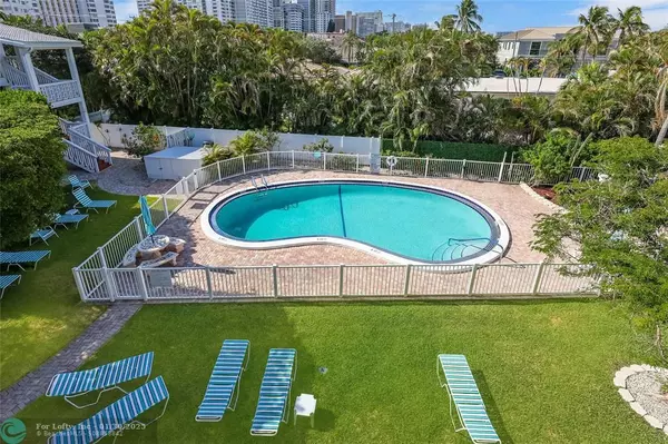 Lauderdale By The Sea, FL 33308,234 Hibiscus Ave  #272