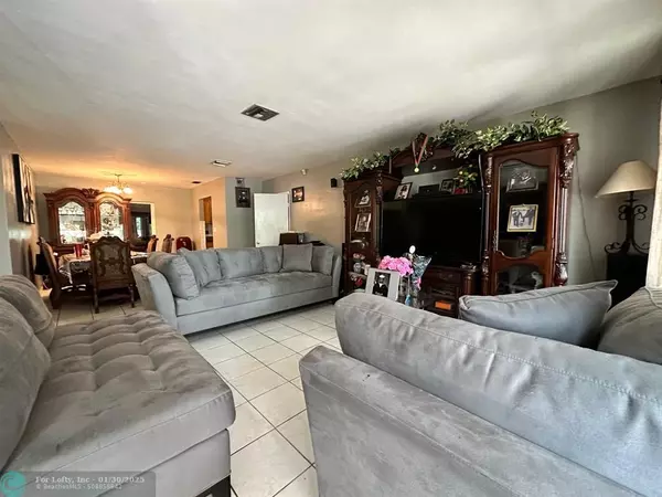 Pompano Beach, FL 33064,120 NE 31st Ct