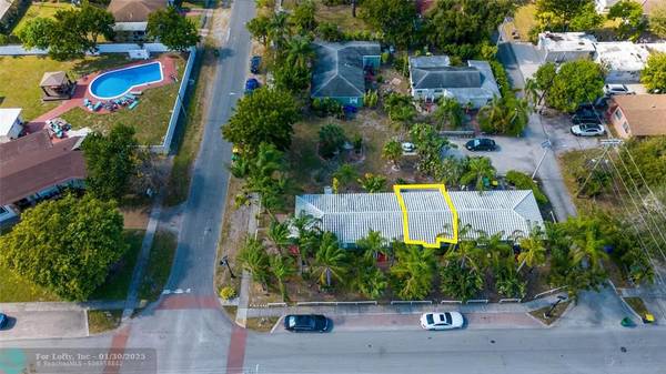 Dania Beach, FL 33004,302 SW 15th St  #2