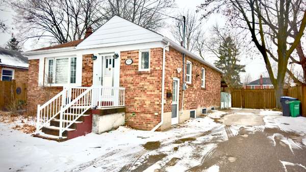 579 Drymen CRES ## UPPER, Peel, ON L5G 2N9