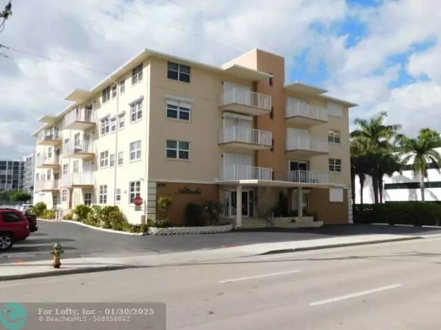 Hollywood, FL 33019,2710 S Ocean Dr  #205