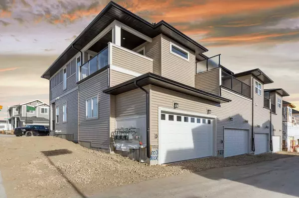 Airdrie, AB T4B 3N6,1003 Bayview CRES Southwest