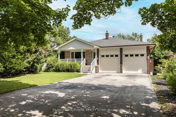 2254 Yates CT, Oakville, ON L6L 5K6