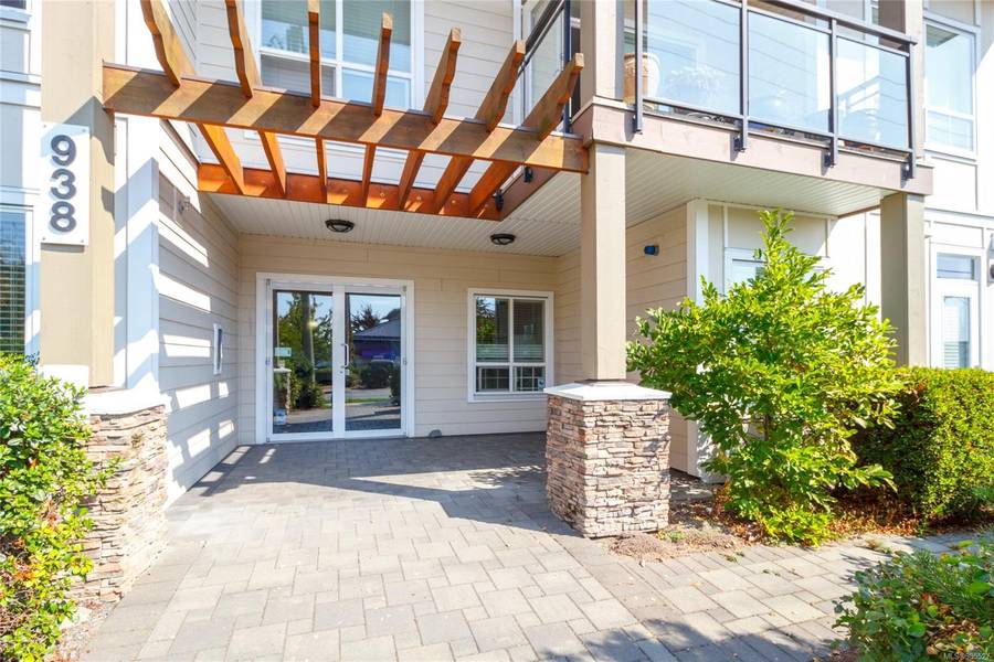 938 Dunford Ave #201, Langford, BC V9B 2S3