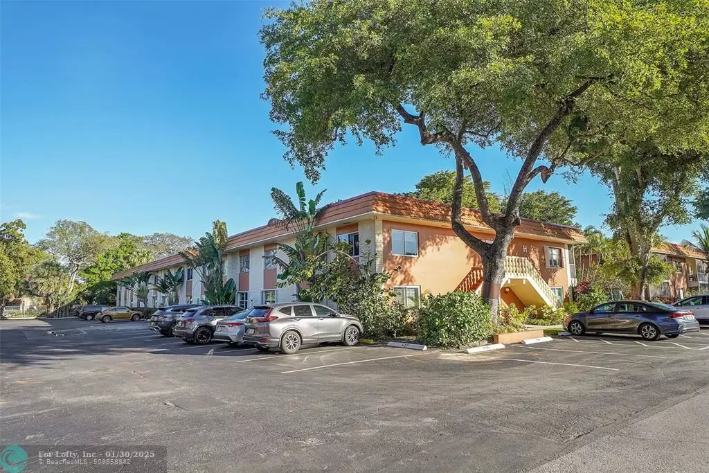 Wilton Manors, FL 33305,1920 NE 1st Ter  #202H