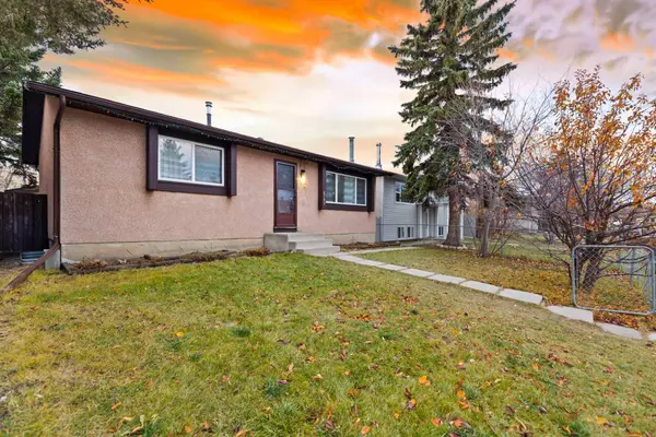 Calgary, AB T1Y 3Y4,6709 29 AVE NE