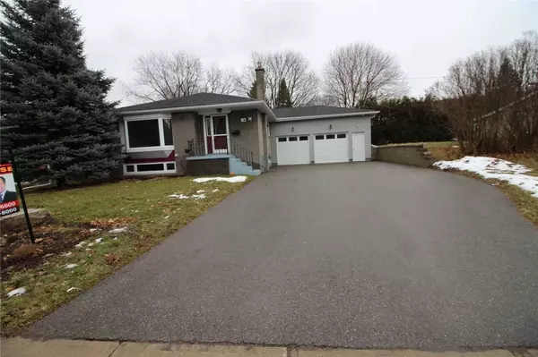 63 Aurora Heights DR, Aurora, ON L4G 2W6