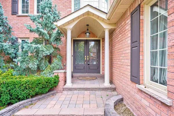 Mississauga, ON L5M 3H2,4493 Badminton DR