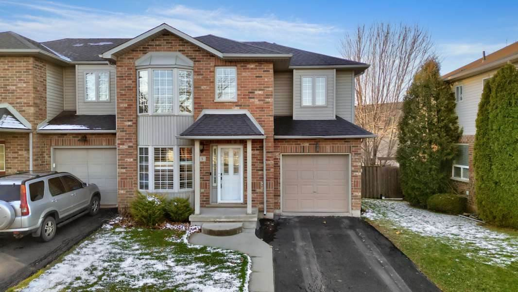 3 Arrowhead LN, Niagara, ON L3M 5M5